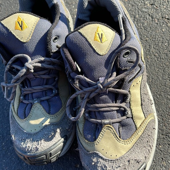 Vasque Gore-Tex XCR hiking shoes women’s size 7.5 or 38. - Picture 8 of 9